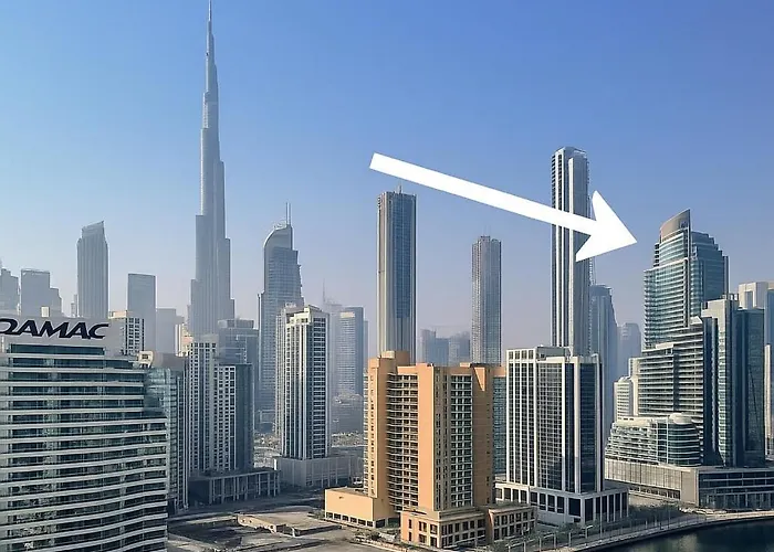 Canal Luxe Burj 1Br Sleeps 4 With Pool And Gym
